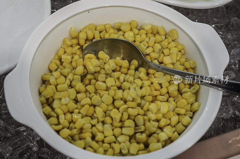 煮熟的玉米粒
