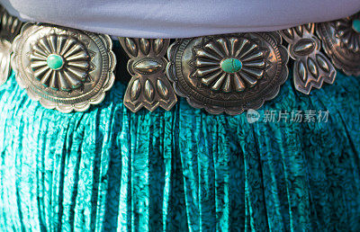 复古西南美洲本土银和绿松石带，特写