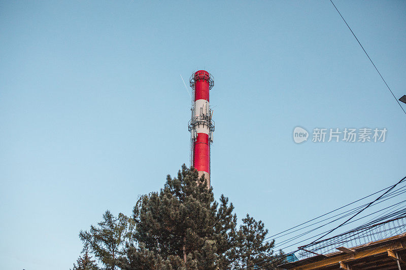 带拷贝空间的供热厂烟囱和冷却塔