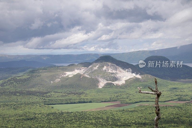 日本阿干麻州国家公园里的硫磺山艾奥山