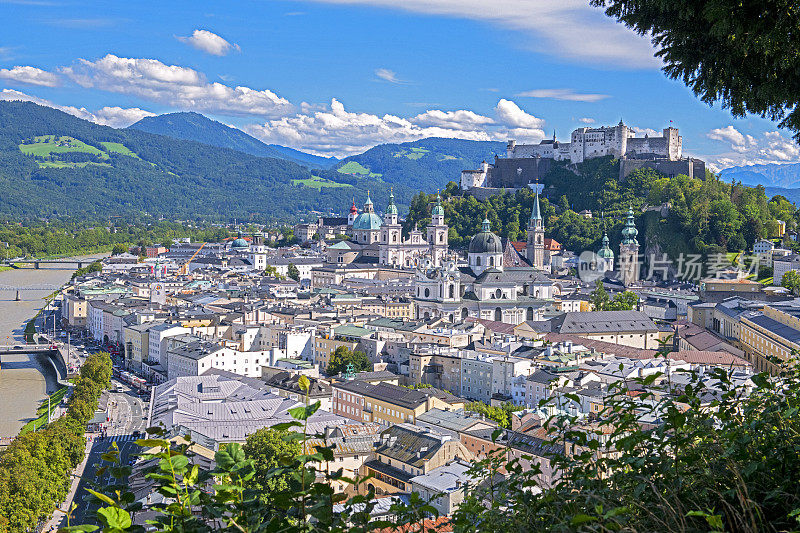 奥地利萨尔茨堡古城鸟瞰图