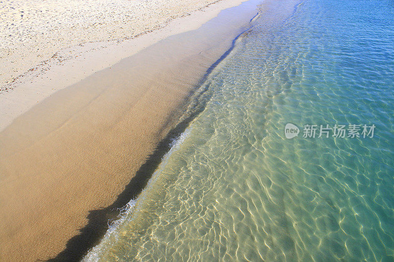 田园诗般的沙滩和碧绿的加勒比海，阿鲁巴