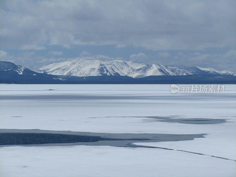 冻湖