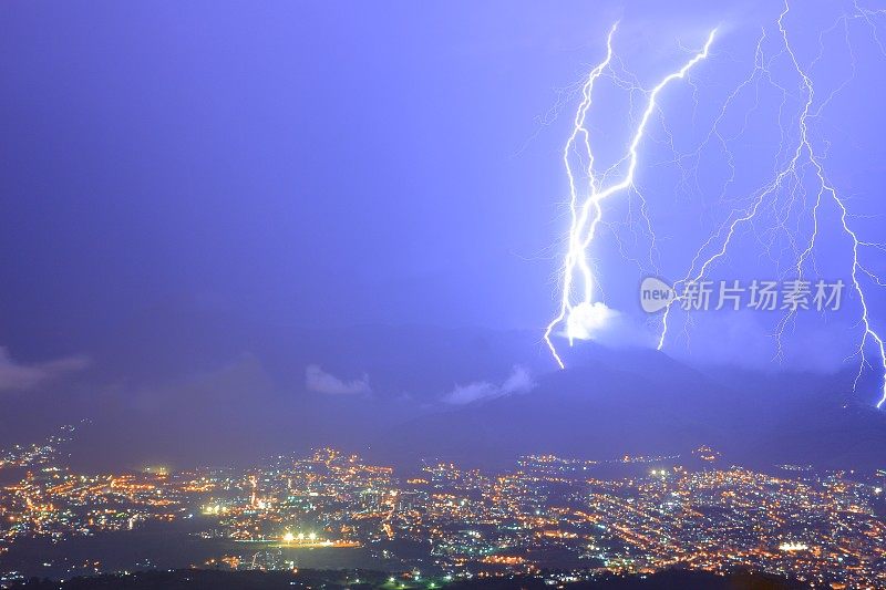 圣克里斯托瓦尔雷雨