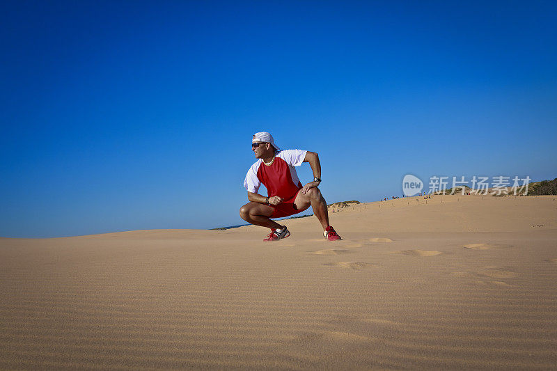 沙漠中的奔跑者