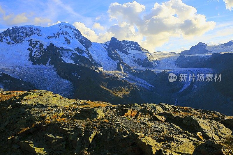 布雷托山和特奥杜尔冰川，壮观的金色日落，瑞士阿尔卑斯山
