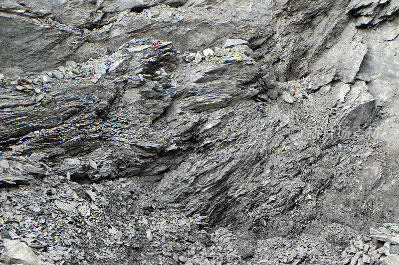 采石场岩石表面不规则的图案