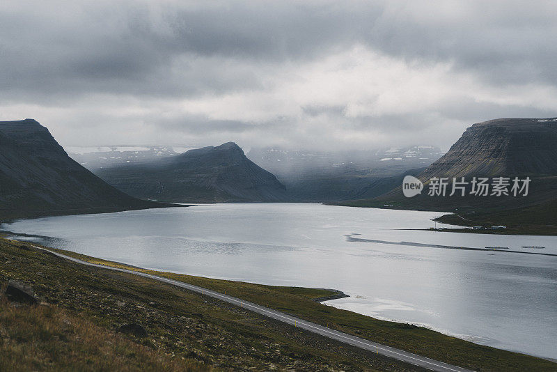 冰岛峡湾的美景