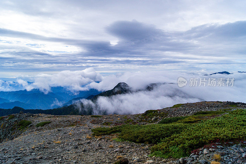 南阿尔卑斯山,日本山梨县县