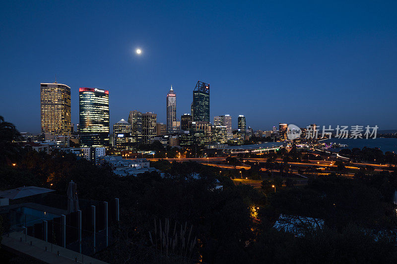 珀斯市的夜晚