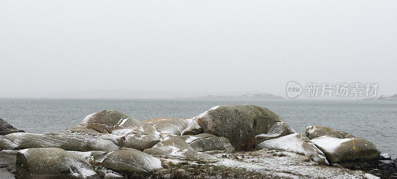 哥德堡海岸正在下雪