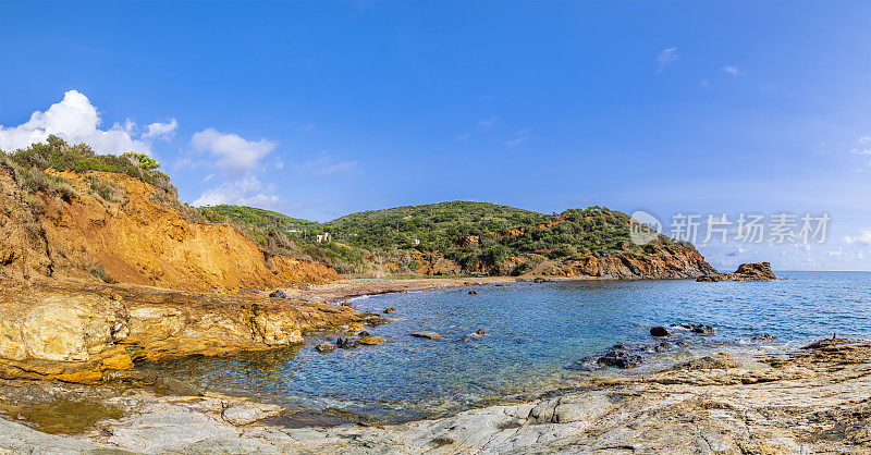 厄尔巴岛，东岸一瞥(意大利托斯卡纳群岛)