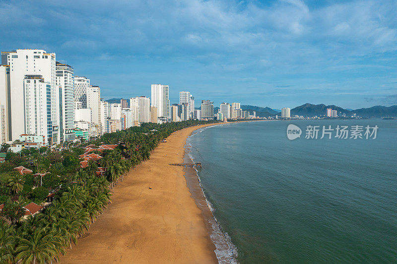 芽庄海滩高角度视图