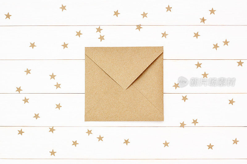邮件或信封。葡萄酒工艺的信。邮政包裹的概念