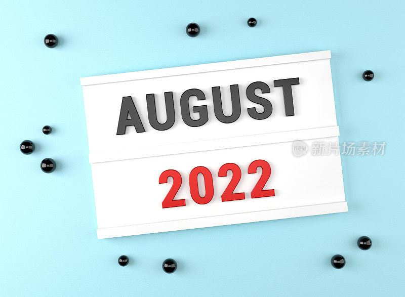 2022年8月蓝色背景上的白色灯箱