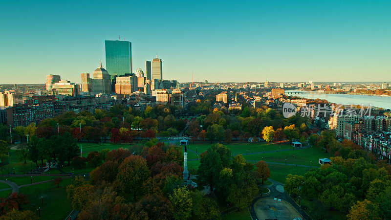 波士顿公共公园和后湾日出-航拍