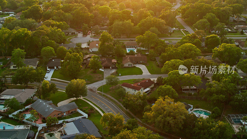 佛罗里达州朗伍德社区的高角度鸟瞰图