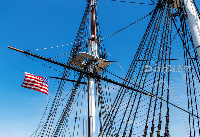 美国国旗-帆船桅杆-马萨诸塞州波士顿
