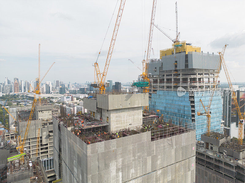 城市建筑工地的无人机鸟瞰图