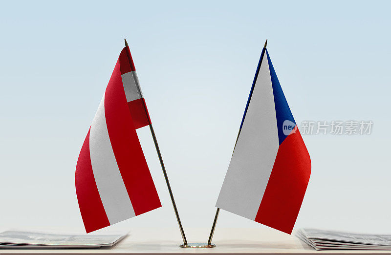奥地利和捷克共和国国旗