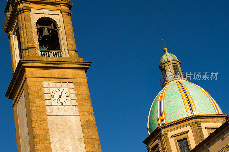 钟楼和绿圆顶，Caltagirone大教堂，西西里岛