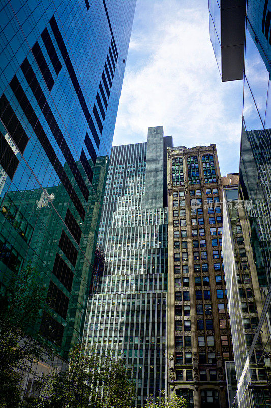 纽约市的建筑时代和风格，曼哈顿中城的城市景观