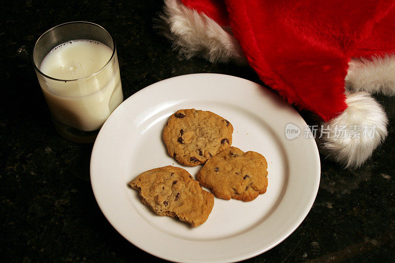 给圣诞老人的饼干和牛奶