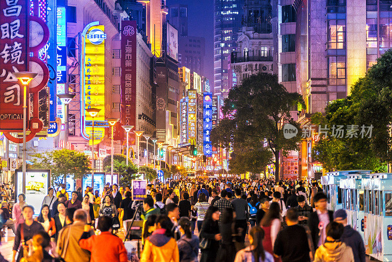 南京购物街，中国上海的夜晚
