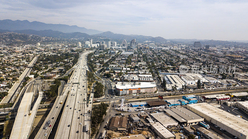 洛杉矶高速公路十字路口鸟瞰图