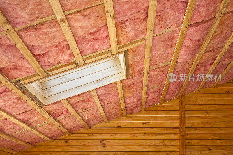 房屋倾斜天花板的隔热