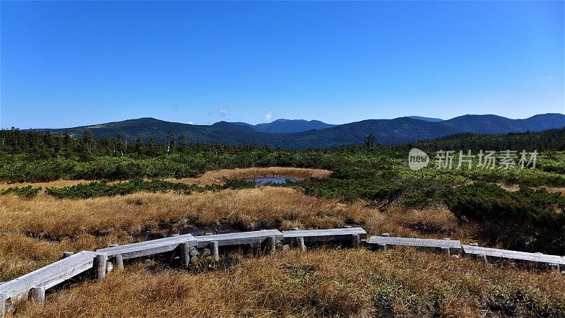 横跨日本福岛和山形的西津山(西津山)