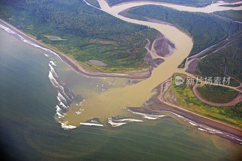 淤泥从河流，欧索半岛，科尔多瓦海岸哥斯达黎加