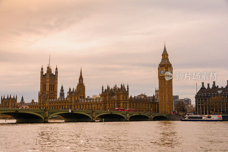 伦敦的大本钟和国会大厦。伦敦，英国，欧洲