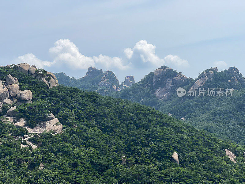 夏天徒步旅行