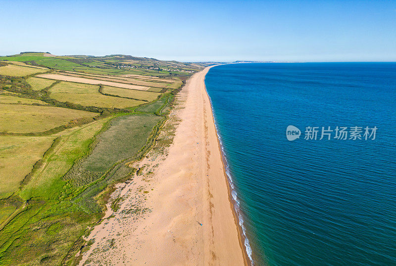 在科登海滩上空，切西尔海滩的一部分