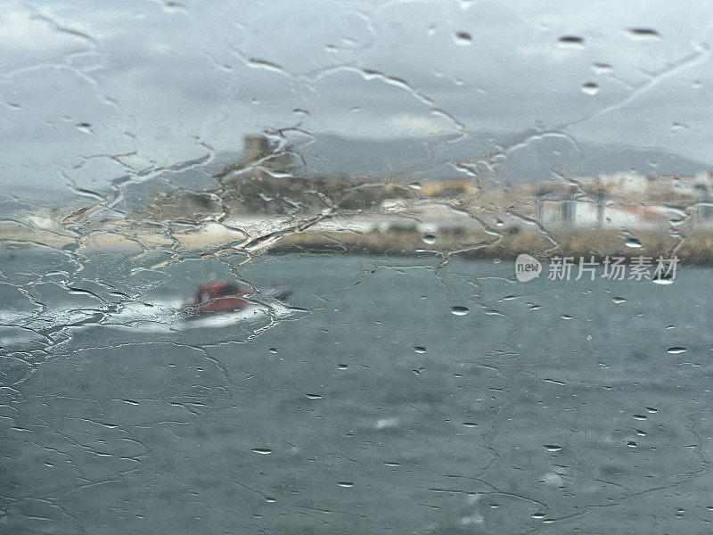 摘要:暴风雨天气逼近西班牙