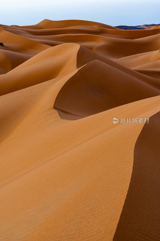 摩洛哥撒哈拉沙漠中的沙丘