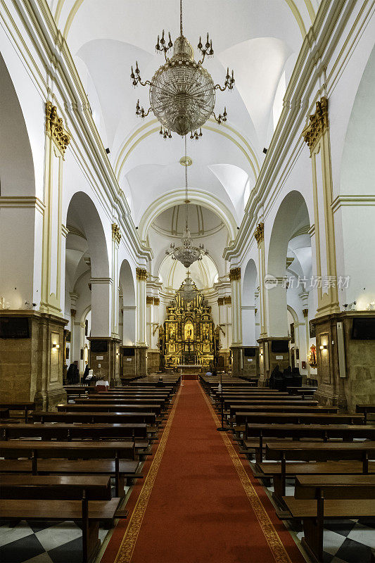 马贝拉的化身教堂，老城区的教堂之一(西班牙安达卢西亚)