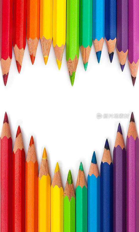 爱艺术。心形的彩色铅笔。歌颂爱情，情人节。