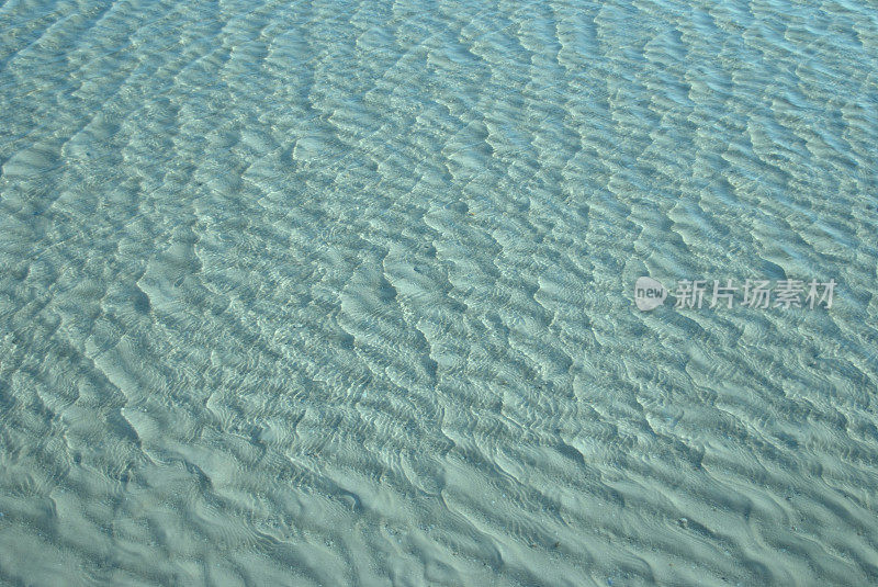 浅滩水波纹图案