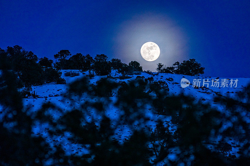 月出雪山山脊