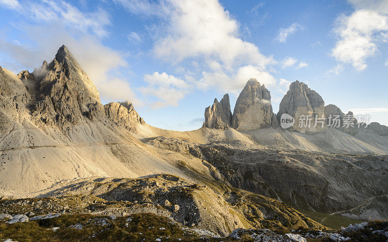 拉瓦雷多和帕特科菲尔的三座山峰，Dolomites