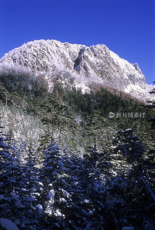 雪山