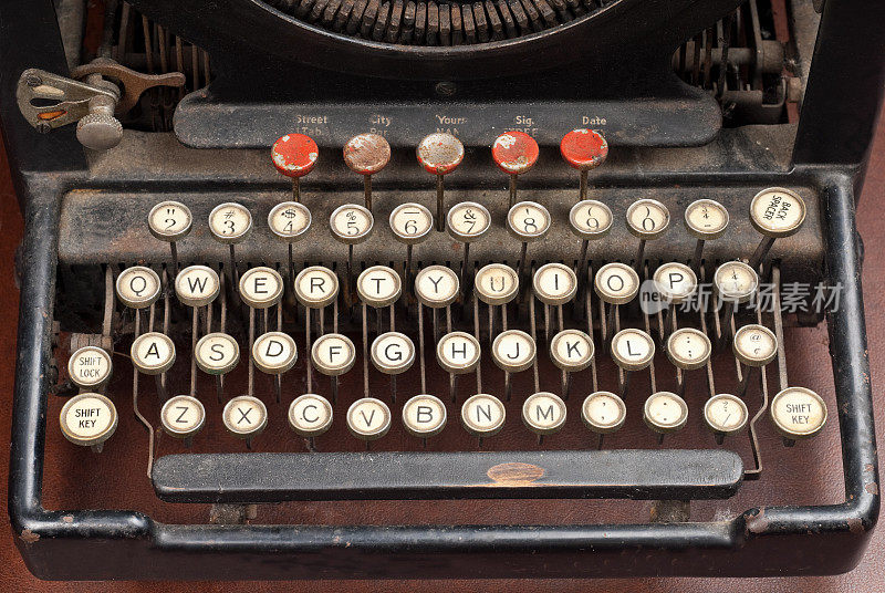 老式打字机的键盘