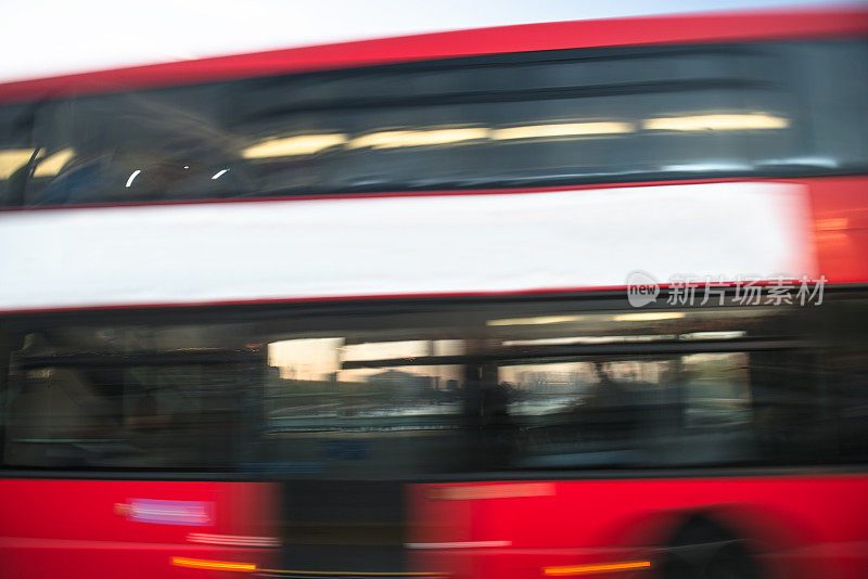 伦敦公交车的动态模糊平移