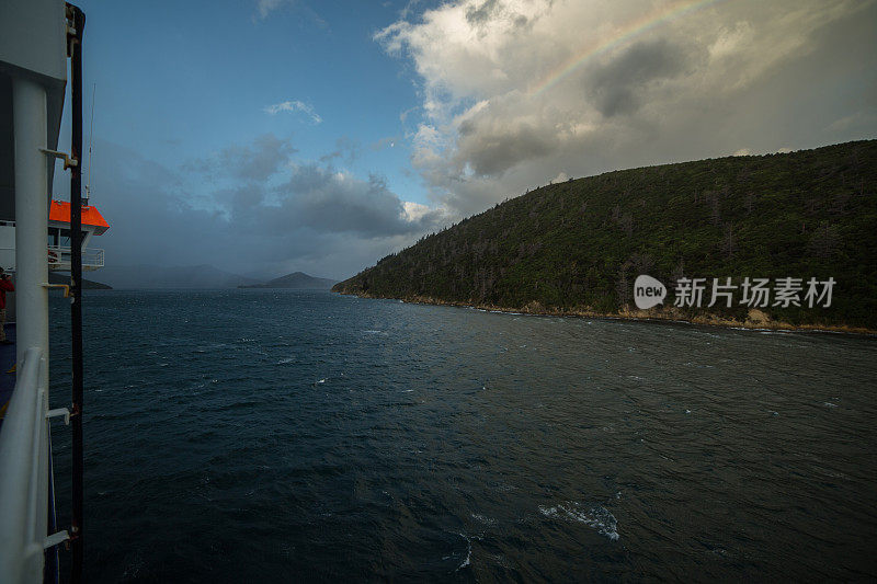 马尔伯勒海峡，库克海峡，新西兰