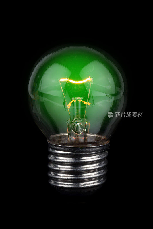 黑色孤立灯泡，绿色灯丝