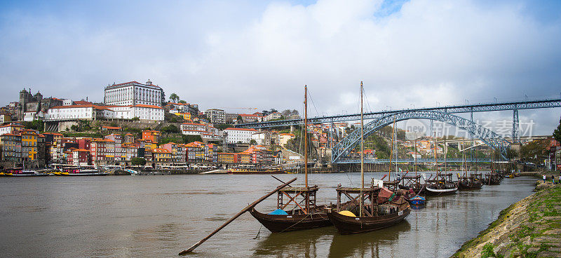 波尔图，葡萄牙杜罗河畔的老城