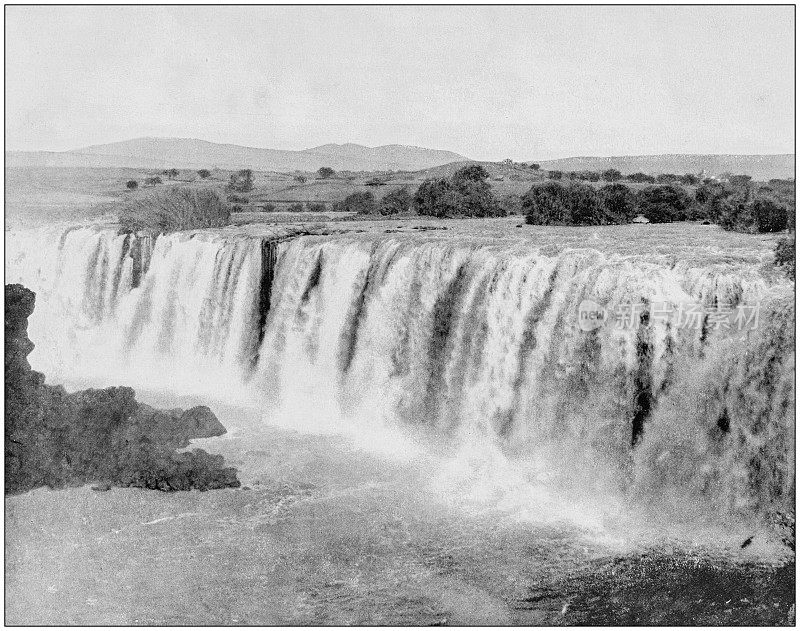 世界著名景点的古老照片:墨西哥胡安纳卡特劳瀑布