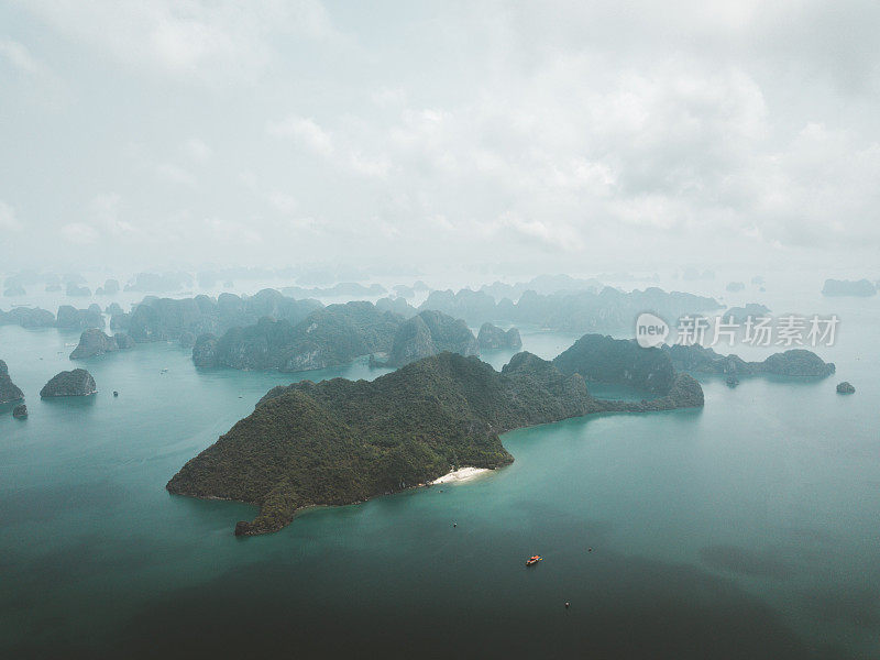 越南下龙湾鸟瞰图